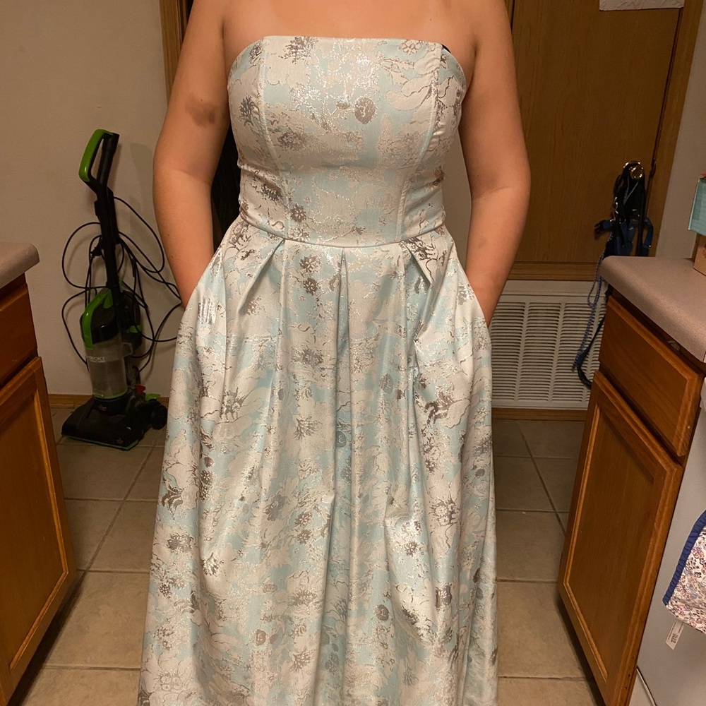 PROM DRESS!! never worn